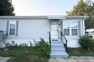 16 Mobile Home Way, Springfield, MA 01119 - Photo 1
