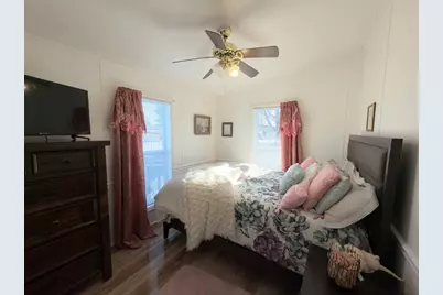 16 Mobile Home Way, Springfield, MA 01119 - Photo 4