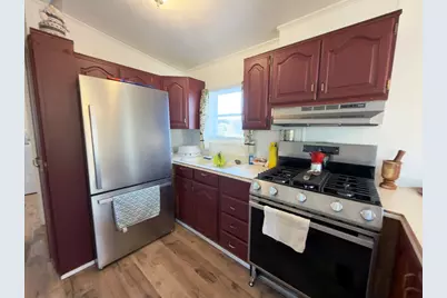 16 Mobile Home Way, Springfield, MA 01119 - Photo 8