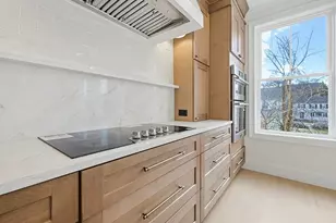 257 R Market St, Boston, MA 02134 - Photo 12