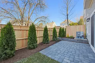 257 R Market St, Boston, MA 02134 - Photo 4