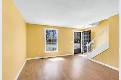 65 Corey Colonial #65, Agawam, MA 01001 - Photo 2