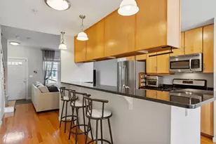 7 Lark Dr, Boston, MA 02126 - Photo 6