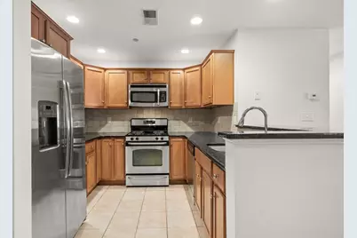 120 Wyllis Ave #103, Everett, MA 02149 - Photo 4