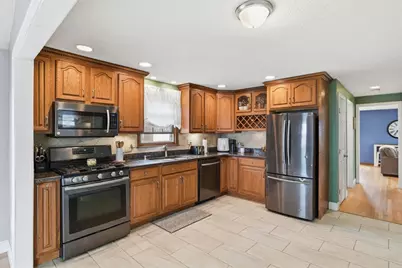 100 Beacon Hill Rd, West Springfield, MA 01089 - Photo 6