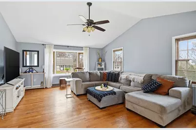 100 Beacon Hill Rd, West Springfield, MA 01089 - Photo 10