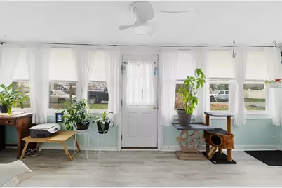 52 Point St, Fairhaven, MA 02719 - Photo 4