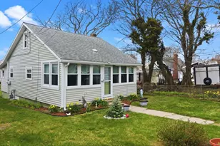 52 Point St, Fairhaven, MA 02719 - Photo 2