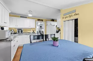 52 Point St, Fairhaven, MA 02719 - Photo 14