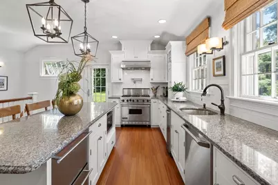 104 Standish St, Duxbury, MA 02332 - Photo 4