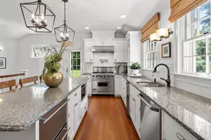 104 Standish St, Duxbury, MA 02332 - Photo 4