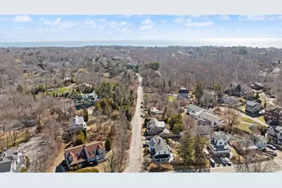 5 Grapevine Rd, Gloucester, MA 01930 - Photo 10
