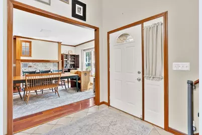 1542 S Branch Pkwy, Springfield, MA 01129 - Photo 6