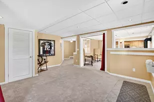 1542 S Branch Pkwy, Springfield, MA 01129 - Photo 32