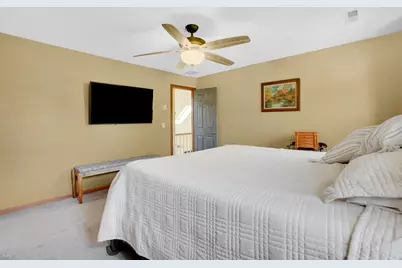 1542 S Branch Pkwy, Springfield, MA 01129 - Photo 22
