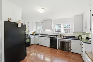 104 Spring St, Amherst, MA 01002 - Photo 10