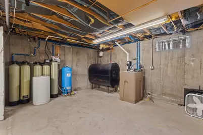 693 Elm St, Leominster, MA 01453 - Photo 36