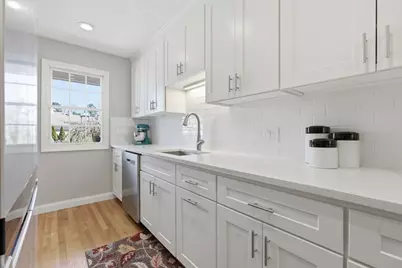 410 Salem St #402, Wakefield, MA 01880 - Photo 4