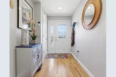 410 Salem St #402, Wakefield, MA 01880 - Photo 2