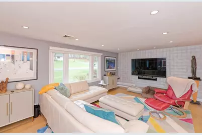 62 Ledgewood Rd, Framingham, MA 01701 - Photo 4