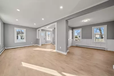 31 Dexter St, Methuen, MA 01844 - Photo 6