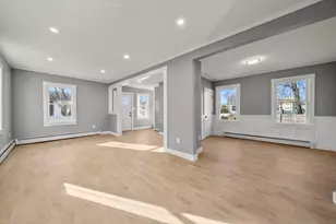 31 Dexter St, Methuen, MA 01844 - Photo 6