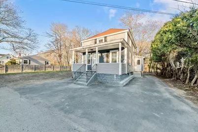 31 Dexter St, Methuen, MA 01844 - Photo 2