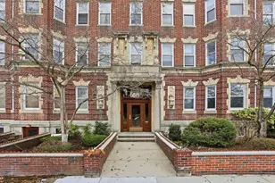 131 Park Dr, Boston, MA 02215 - Photo 2