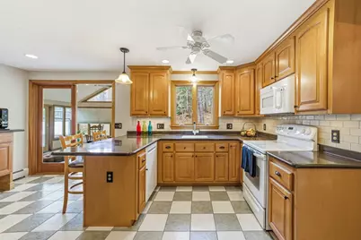 26 Longfellow Dr, Franklin, MA 02038 - Photo 14