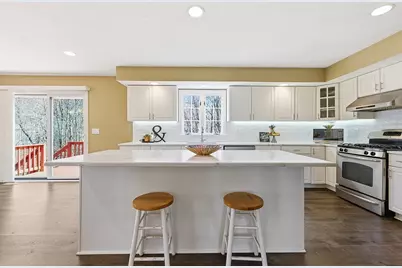 7 Farmington Dr, Shrewsbury, MA 01545 - Photo 8