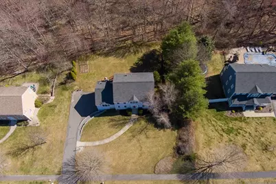 7 Farmington Dr, Shrewsbury, MA 01545 - Photo 4