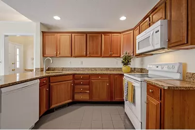 3 Quaker Way #40, Westborough, MA 01581 - Photo 6