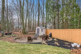 26 Debbie Ln, Milford, MA 01757 - Photo 34