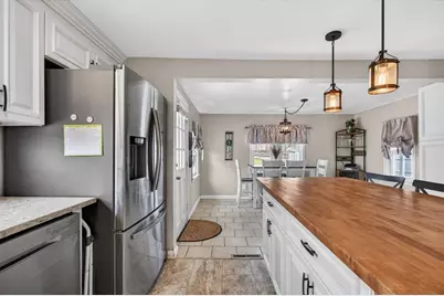 44 Oak St, Billerica, MA 01862 - Photo 6