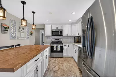 44 Oak St, Billerica, MA 01862 - Photo 4