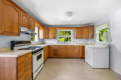 9 Harrison Ave, Bourne, MA 02532 - Photo 12