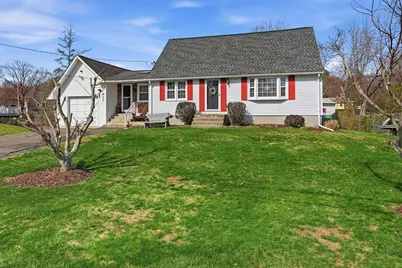 19 Salem St, West Springfield, MA 01089 - Photo 2