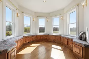 365 Middle St, Amherst, MA 01002 - Photo 10