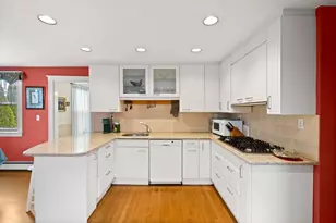 49 Ocean View Rd, Swampscott, MA 01907 - Photo 8