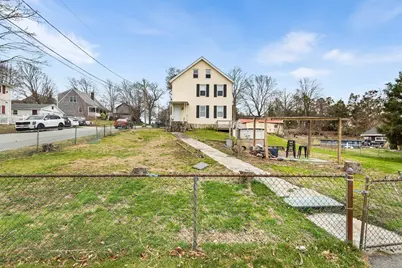 97 Dublin St, Somerset, MA 02726 - Photo 2