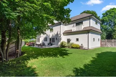 11 Fisher Ave, Wellesley, MA 02482 - Photo 2