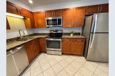 346 Neponset St #D, Canton, MA 02021 - Photo 4