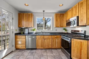 11 Lowell St, Beverly, MA 01915 - Photo 8