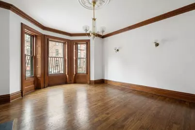381 Beacon Street, Boston, MA 02116 - Photo 2