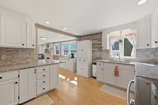 51 Spring St, Lunenburg, MA 01462 - Photo 6