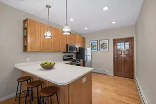 139 W Sixth St, Boston, MA 02127 - Photo 10