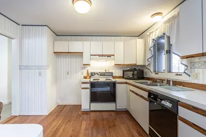 280 Huttleston Ave, Fairhaven, MA 02719 - Photo 10