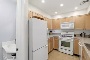 26 School St, Hull, MA 02045 - Photo 10
