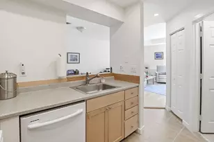 26 School St, Hull, MA 02045 - Photo 8