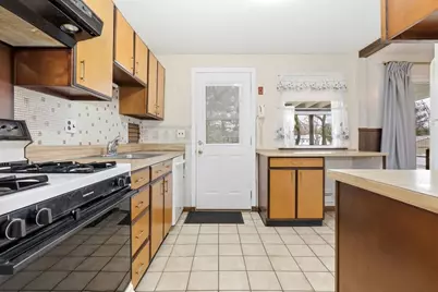 3 Hills Rd, Middleton, MA 01949 - Photo 4